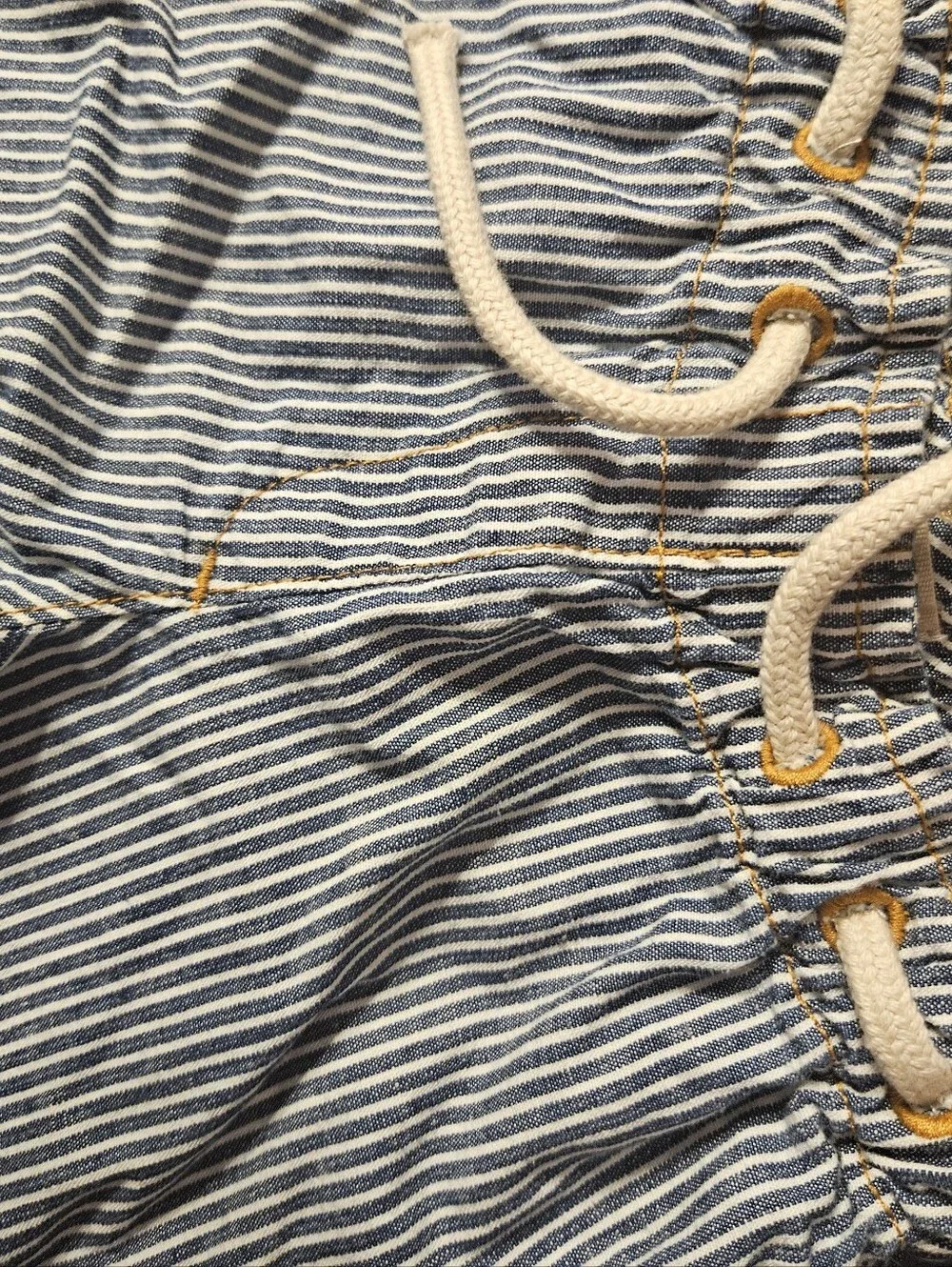 GAP Blue and White Pinstripe Elastic Waist Shorts Girl Size 12/18months